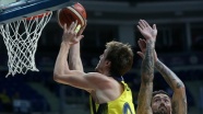 Fenerbahçe İstanbul Büyükşehir Belediyespor'u 14 sayı farkla yendi