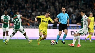 Fenerbah&ccedil;e, Konyaspor'u deplasmanda 3 golle mağlup etti