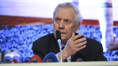 Fenerbah&ccedil;e Kul&uuml;b&uuml; Başkan Adayı Aziz Yıldırım: Muhakkak şampiyon olup &ouml;n&uuml;m&uuml;z&uuml; a&ccedil;mamız lazım