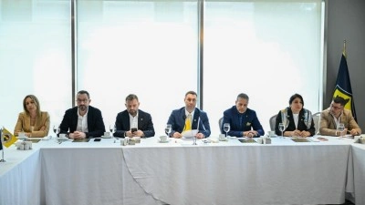 Fenerbah&ccedil;e Kul&uuml;b&uuml; başkan adayı Barış G&ouml;kt&uuml;rk, basın mensuplarıyla bir araya geldi