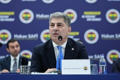 Fenerbah&ccedil;e Kul&uuml;b&uuml; Başkan Adayı Hakan Safi, y&ouml;netim kurulunu tanıttı