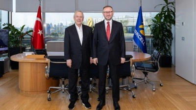 Fenerbah&ccedil;e Kul&uuml;b&uuml; Başkanı Aziz Yıldırım'dan Turkcell Y&ouml;netim Kurulu Başkanı Şenol Kazancı'ya ziyaret