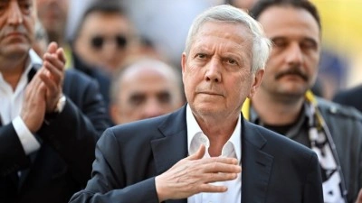 Fenerbah&ccedil;e Kul&uuml;b&uuml;nde başkanlık se&ccedil;imini Aziz Yıldırım kazandı