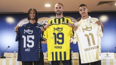 Fenerbah&ccedil;e Kul&uuml;b&uuml;nden yeni transferler Greenwood, Ake ve Muric i&ccedil;in imza t&ouml;reni