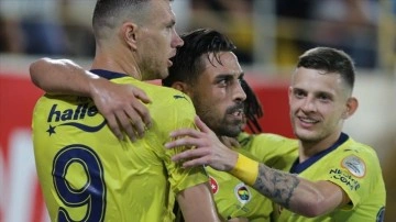 Fenerbahçe liderliğini sürdürdü