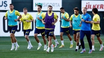 Fenerbahçe, Maribor maçı öncesi UEFA'ya bildirdiği kadroda değişikliğe gitti