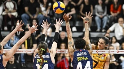 Fenerbah&ccedil;e Medicana, Vakıfbank'ı 3-1 mağlup etti