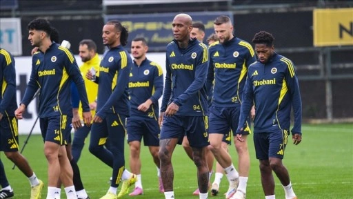 Fenerbahçe'nin Viktoria Plzen maçının kamp kadrosu belli oldu