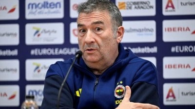 Fenerbah&ccedil;e Opet başantren&ouml;r&uuml; Miguel Mendez: &Uuml;st&uuml;m&uuml;zde Avrupa Ligi kupasını kazanma baskısı sezon boy