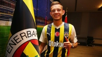 Fenerbahçe, Polonyalı futbolcu Szymanski ile 4 yıllık sözleşme imzaladı