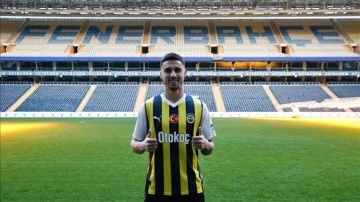 Fenerbahçe, Rade Krunic'i kiralık olarak kadrosuna kattı