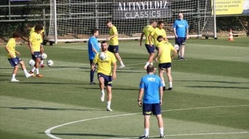Fenerbahçe yeni sezon hazırlıklarına başladı