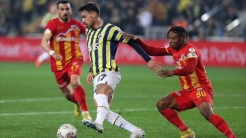 Fenerbahçe'de İrfan Can Kahveci taraftarlardan özür diledi