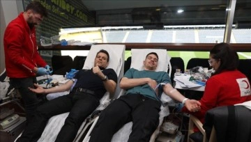 Fenerbahçeli sporcular, kan bağışı etkinliğine katıldı