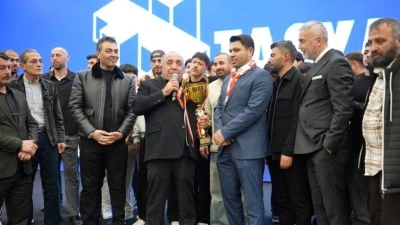 Ferik&ouml;yspor, şampiyonluğunu gen&ccedil;lere armağan etti