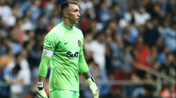 Fernando Muslera, 2022/2023 sezonunda T&uuml;rkiye şampiyonluğunun en iyi kalecisi oldu