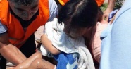 Fethiye'de boruya sıkışan çocuğu itfaiye kurtardı