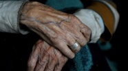 FETÖ'cüler yaşlı kadını dolandırarak evini elinden almış