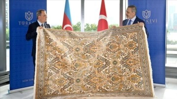 Fidan, Azerbaycanlı mevkidaşı Bayramov ile görüştü