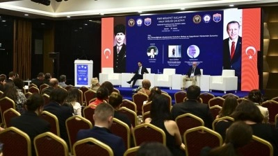 "Fikri M&uuml;lkiyet Su&ccedil;ları ve Halk Sağlığı &Ccedil;alıştayı"nda ila&ccedil; g&uuml;venliği konulu panel yapıldı