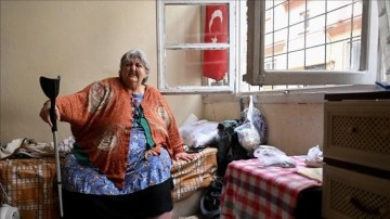 Fil hastası 230 kiloluk kadın bütün depremleri evinde yaşadı