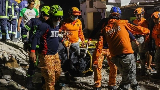 Filipinler'de yaşanan 6,9 büyüklüğündeki depremde hayatını kaybedenlerin sayısı 72'ye çıkt