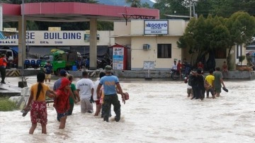 Filipinler'deki Kabayan tropikal fırtınası 86 binden fazla kişiyi yerinden etti