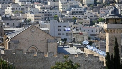 Filistin'den İsrail'in Harem-i İbrahim Camisi avlusundaki g&ouml;lgeliği kaldırarak &uuml;st&uuml;n&uuml; kapatma projesine tepki