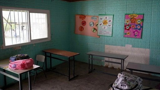 Filistin topraklarını gasbeden İsrailliler, Batı Şeria'da bir okula saldırdı