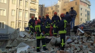 Filistin'de deprem bölgelerinde görev yapan arama kurtarma ekibine onur madalyası verildi