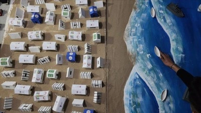 Filistinli gen&ccedil;ler, İsrail'in Gazze'de oluşturduğu yıkımı maketlerle canlandırıyor