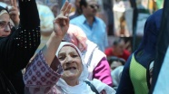 Filistinli tutukluların aileleri çifte sevinç yaşıyor
