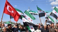 Filistinliler Fransa'ya tepki olarak Türk bayrağı taşıdı
