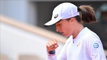 Fransa Açık Tenis Turnuvası'nın tek kadınlar finalinde Polonyalı Swiatek şampiyon oldu