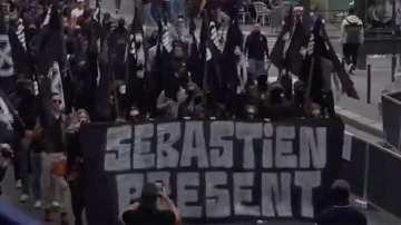 Fransa Başbakanı, Paris'teki Neonazi gösterisinin yasaklanamayacağı görüşünde