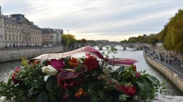 Fransa, Cezayirlilerin öldürülüp Seine Nehri'ne atıldığı katliamı sahiplenmek istemiyor