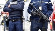 Fransa'da 17 binden fazla kişi terörizm şüphesiyle izleniyor