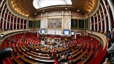 Fransa&rsquo;da aşırı sağcılar h&uuml;k&uuml;metin enerji stratejisine karşı gensoru &ouml;nergesi verdi