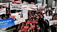Fransa&#039;da avukatlardan emeklilik reformu protestosu