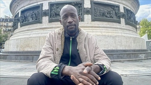 Fransa'da camide bıçaklanarak öldürülen gencin kuzeni Yoro Cisse: Herkes böyle şehit olarak öle