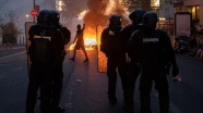 Fransa'da dün polis şiddetinin protesto edildiği gösteride 18 gözaltı