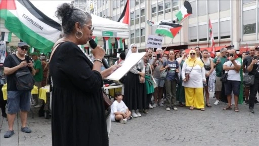 Fransa'da, Gazze'de gazetecileri öldüren İsrail protesto edildi