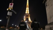 Fransa&#039;da gece uygulanan sokağa çıkma yasağı 20 Ocak&#039;a kadar uzatıldı
