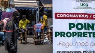 Fransa&#039;da Kovid-19/ koronavirüs aşısının Afrika&#039;da denenmesini isteyen doktorlara tepki