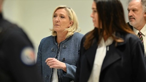 Fransa'da Le Pen davasında karar veren yargıcı tehdit eden kişi gözaltına alındı