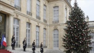 Fransa’da Macron’un Elysee Sarayı'nda verdiği yemeğe katılanlar hakkında suç duyurusu