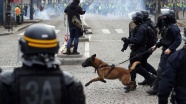 Fransa’da polis şiddetinin sembolü haline gelen olaydaki polislere 'kasıtlı şiddet' suçlam