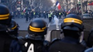 Fransa'da sarı yeleklilerin gösterileri 69'uncu haftasında