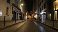 Fransa'da sokağa çıkma yasağı başladı