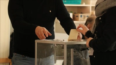 Fransa'da yerel se&ccedil;imlerin ikinci turunda oy verme işlemi başladı